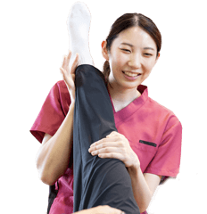 ストレッチをする学生