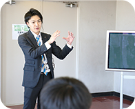 ファン獲得に向けた
                      企画の立案