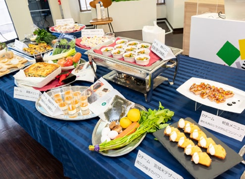並べられた数々の料理