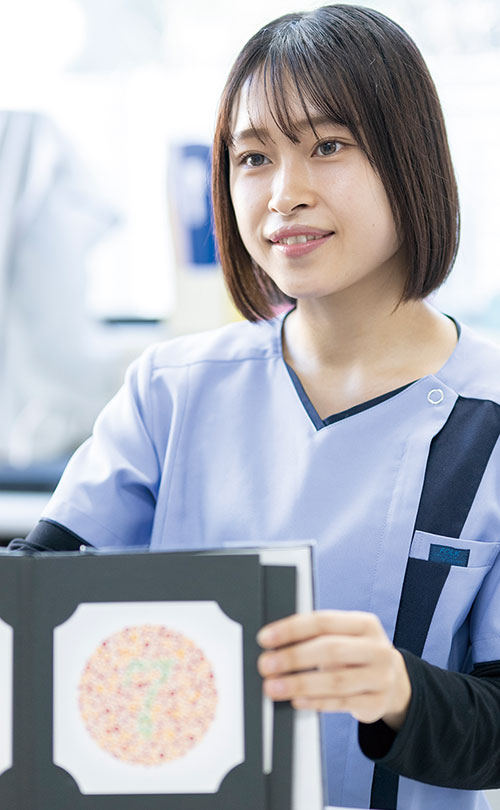 視能訓練科の学生